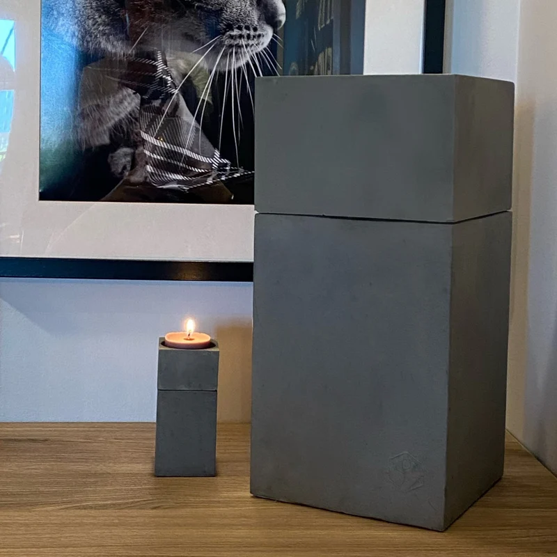 Urne rectangulaire en béton