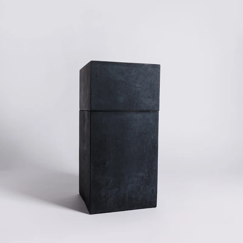 Urne rectangulaire en béton
