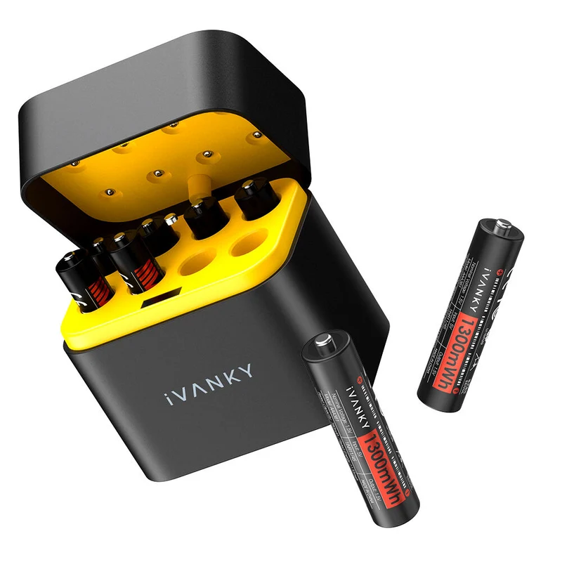 Cargador iVANKY Portable Charging Case con 8-Pack AAA recargables Lithium-Ion