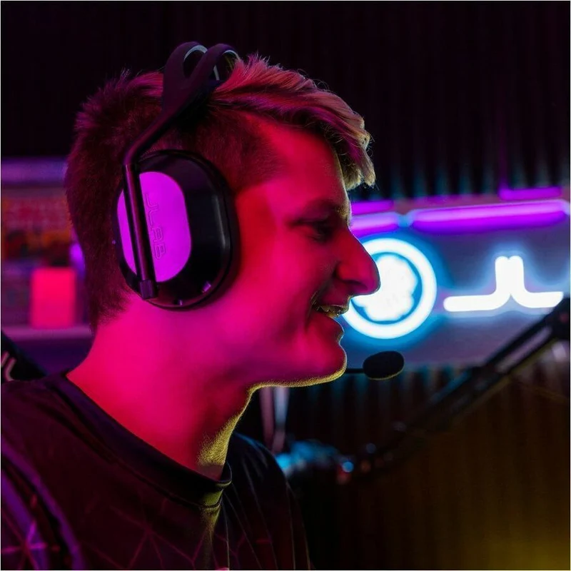 Auriculares Gaming JLab Daybreak Wireless Gaming Headset