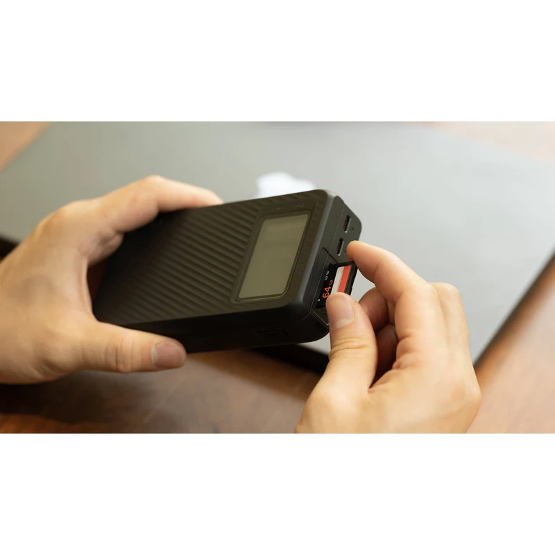 Cargador Tilta All-in-One Recharge Companion para NP-FZ100