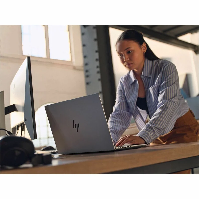 Laptop HP ZBook X G2i 16" Copilot+ PC Mobile, Intel Core Ultra 7 16 Núcleos, 32GB DDR5, 1 TB SSD, RTX PRO