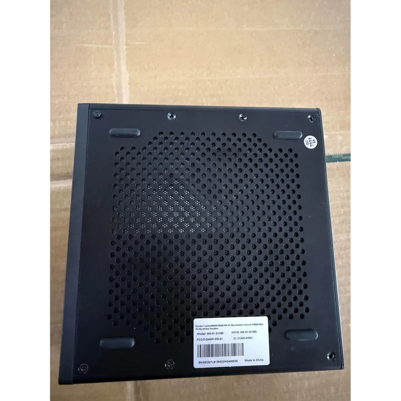 Mini PC Minisforum MS-01, con Intel Core i9-13900H