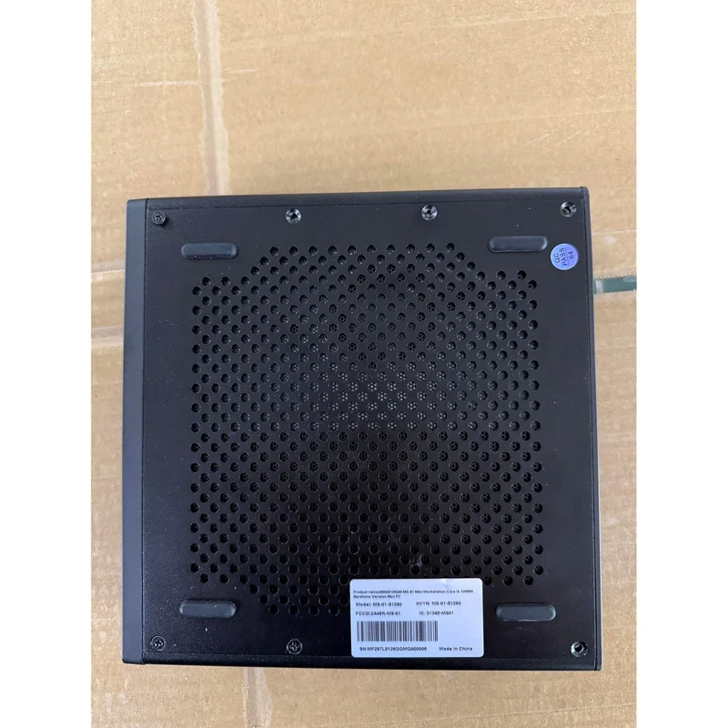 Mini PC Minisforum MS-01, con Intel Core i5-12600H