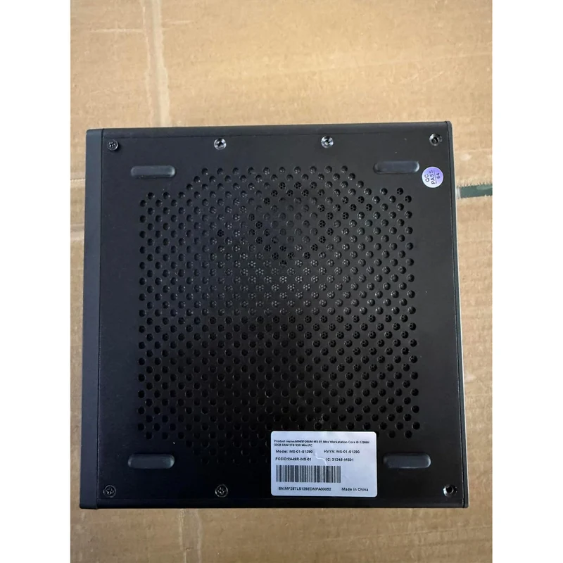 Mini PC Minisforum MS-01 32 GB RAM 1 TB SSD, con Intel Core i9-12900H