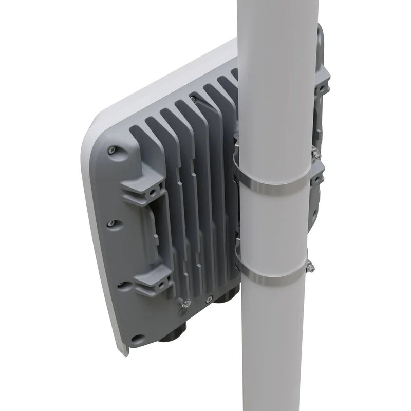 Switch de Red MikroTik RB5009UPr+S+OUT 8-Port Multi-Gig PoE+ Compliant Outdoor Managed Network Switch