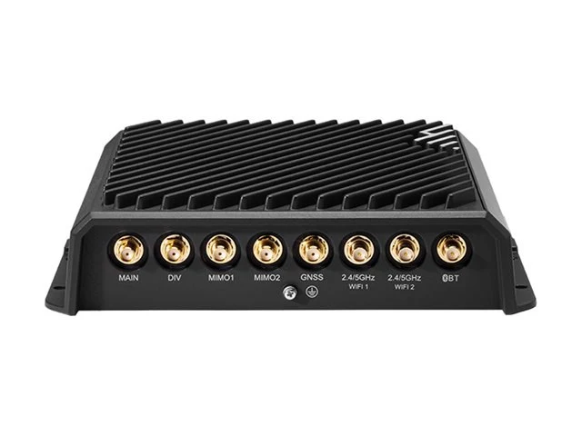 Router Cradlepoint R1900-5GB, MBA1-19005GB-GA