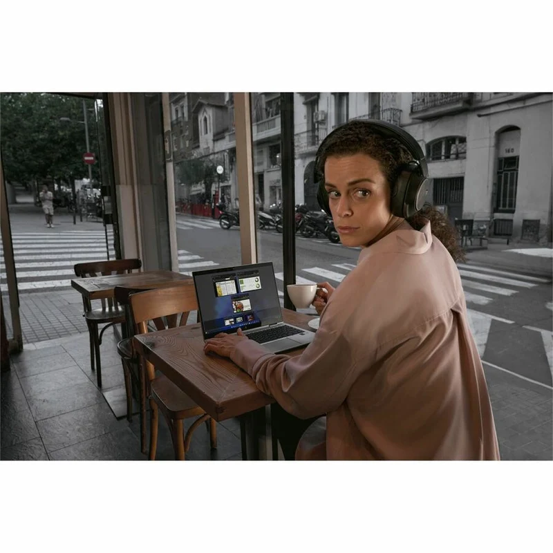 Laptop HP EliteBook 6 G1a 14" Touchscreen Copilot+ PC, AMD Ryzen AI 5 340 6 Núcleos, 32GB DDR5, 512 GB SSD, Radeon 780M, Táctil