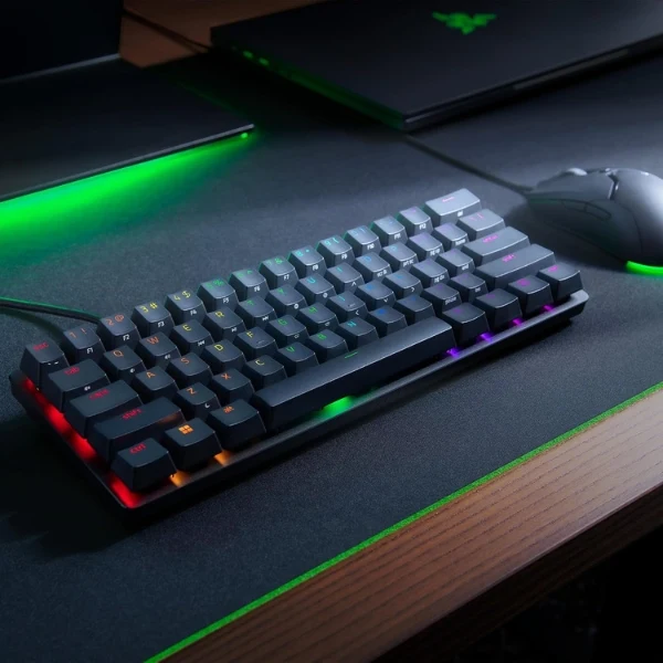 Teclado Gamer Razer Huntsman Mini 60% - Switches Ópticos Razer - RGB Chroma - USB Tipo C - Inglés - Negro - RZ03-03392900-R311