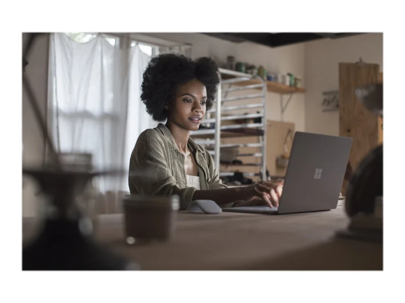 Laptop Microsoft Surface Laptop, Qualcomm Snapdragon X Plus X1P-64-100 10 Núcleos, 16GB DDR5, 512 GB, Qualcomm Adreno