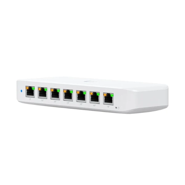 Switch de Red Ubiquiti 'Ultra 60W' 8-Port GbE PoE Switch Powered by PoE Input; 60W Power Adapter Included